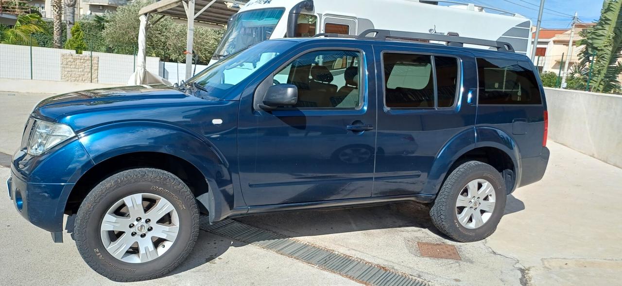 Nissan Pathfinder 2.5 dCi 4x4 7p