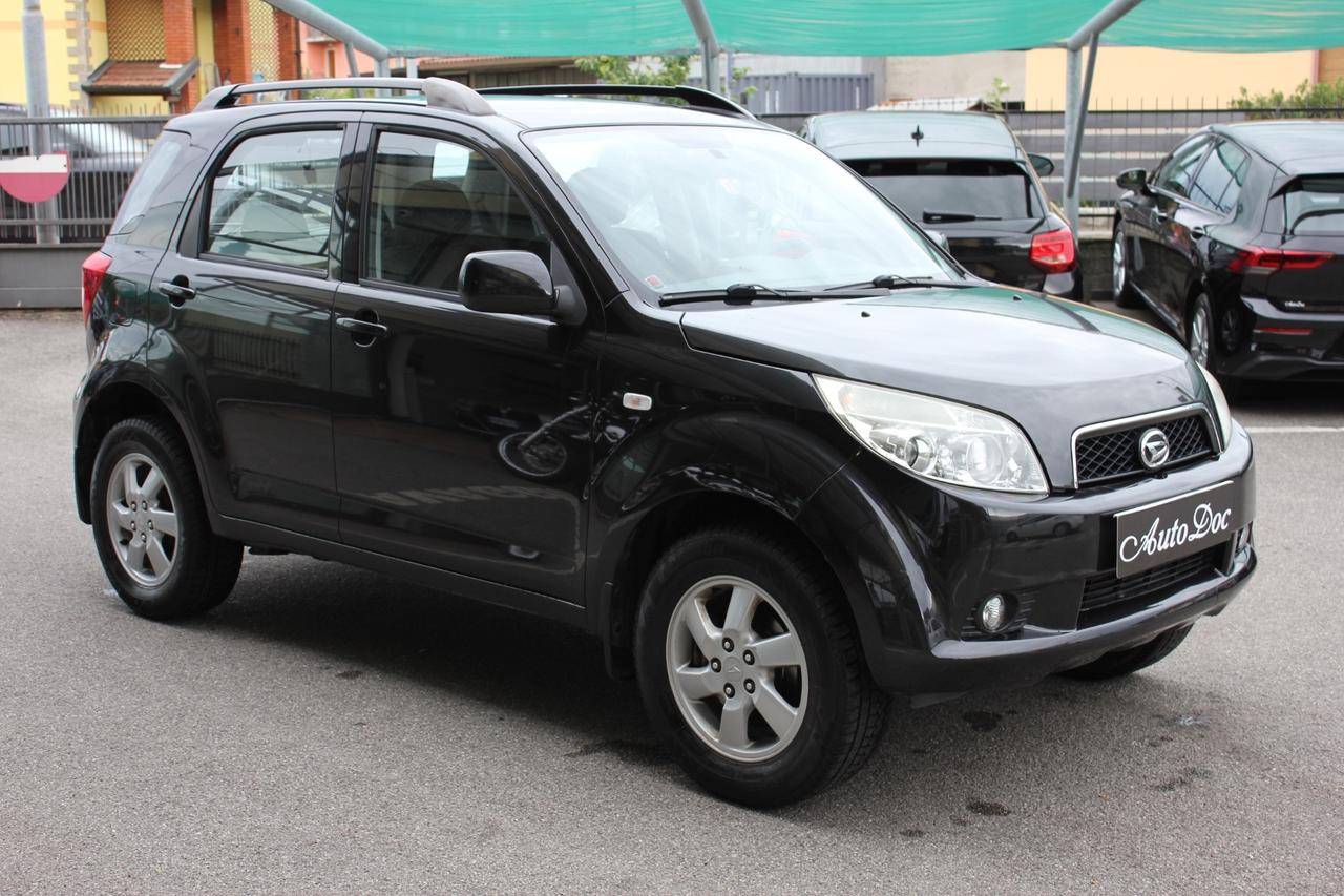 Daihatsu Terios 1.5 4WD SX GPL CAMBIO AUTOMATICO SENSORI POST.