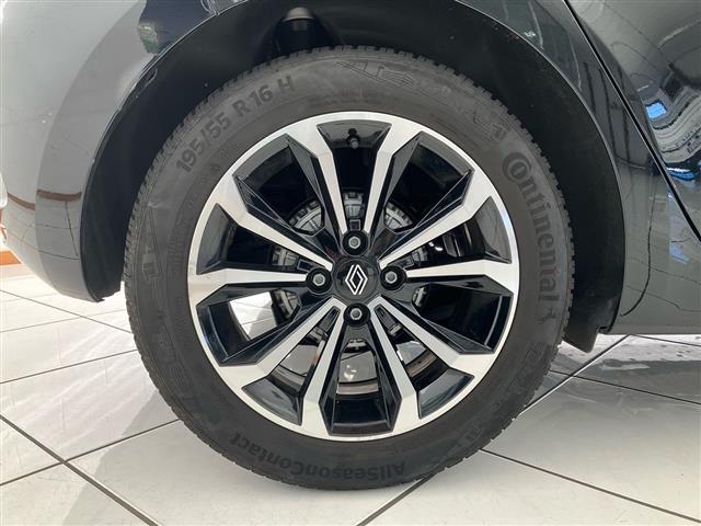 RENAULT Clio 1.0 TCe Techno