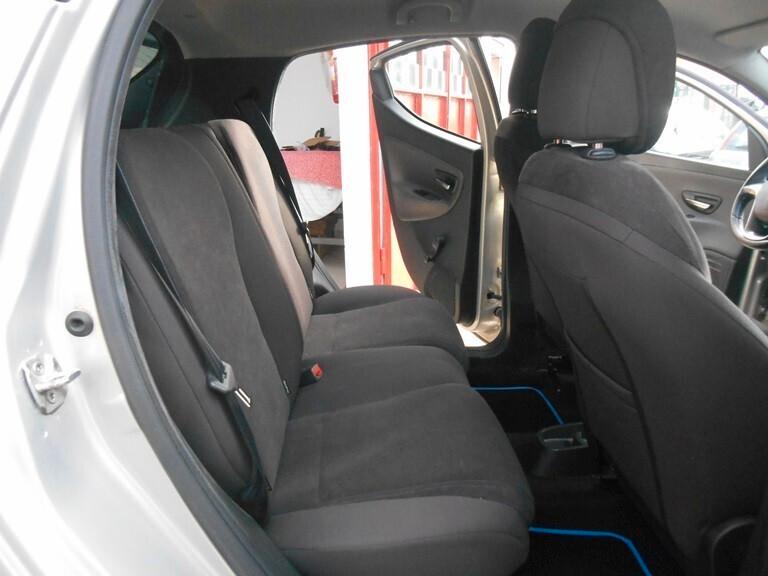Lancia Ypsilon 0.9 TwinAir 85 CV 5 porte Metano Ecochic Gold
