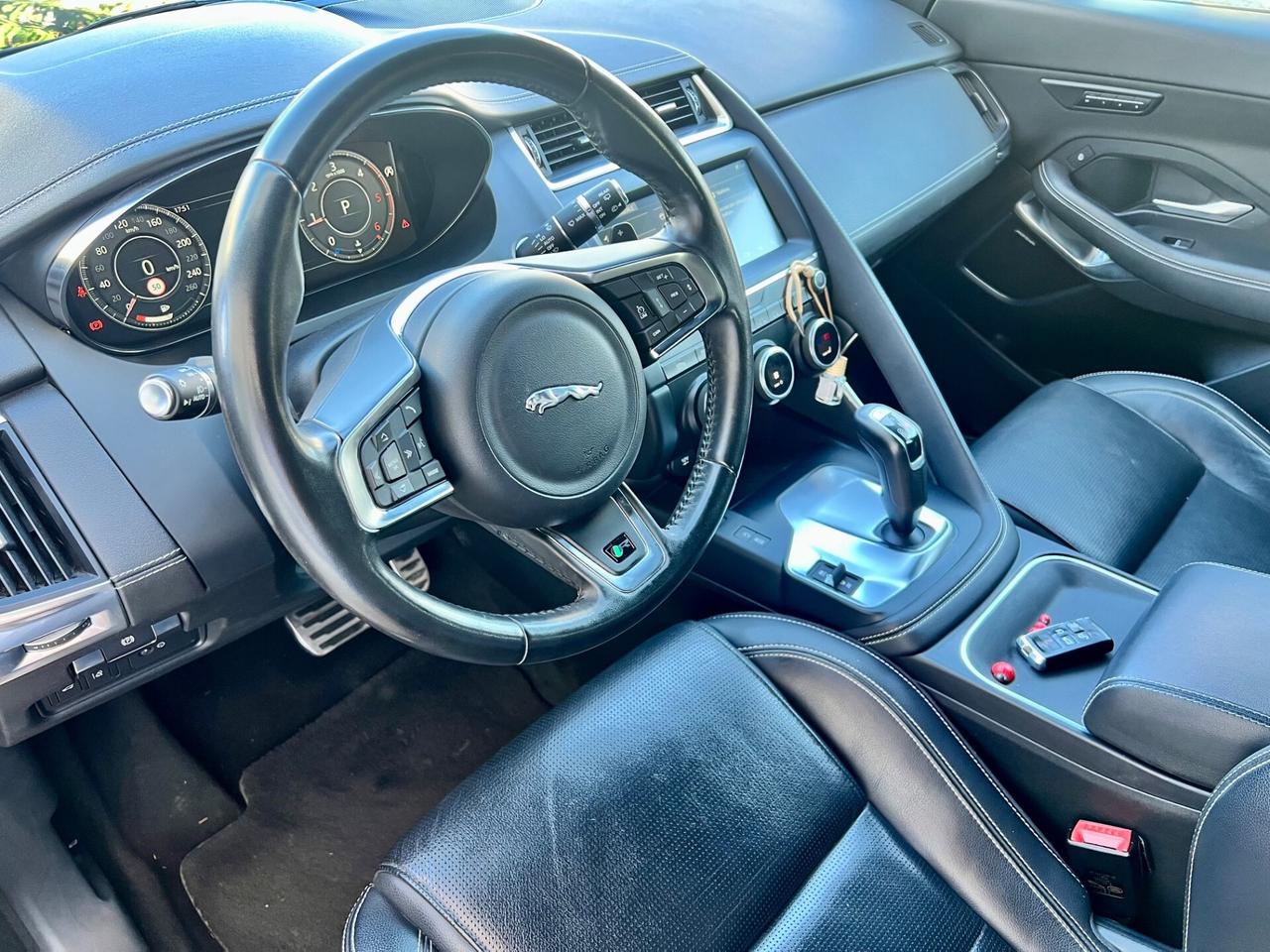 Jaguar E-Pace 2.0D 180 CV AWD aut. R-Dynamic SE