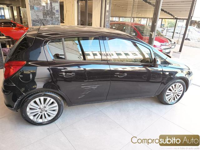 OPEL Corsa 1.2 5 porte Cosmo