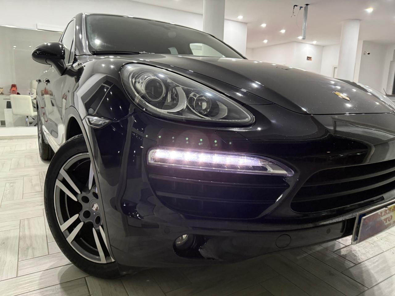 Porsche Cayenne 3.0D 245CV PLATINUM EDITION DA VETRINA2014