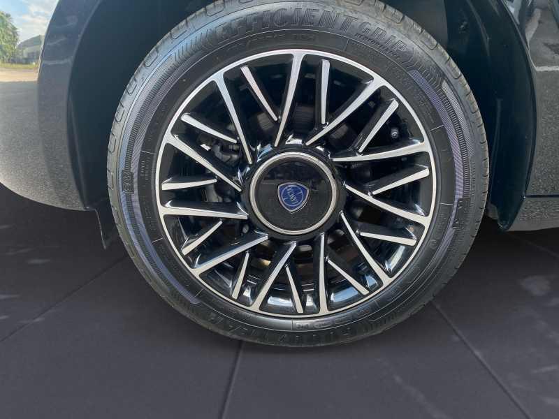 LANCIA Ypsilon 1.0 firefly hybrid Platino s&s 70cv