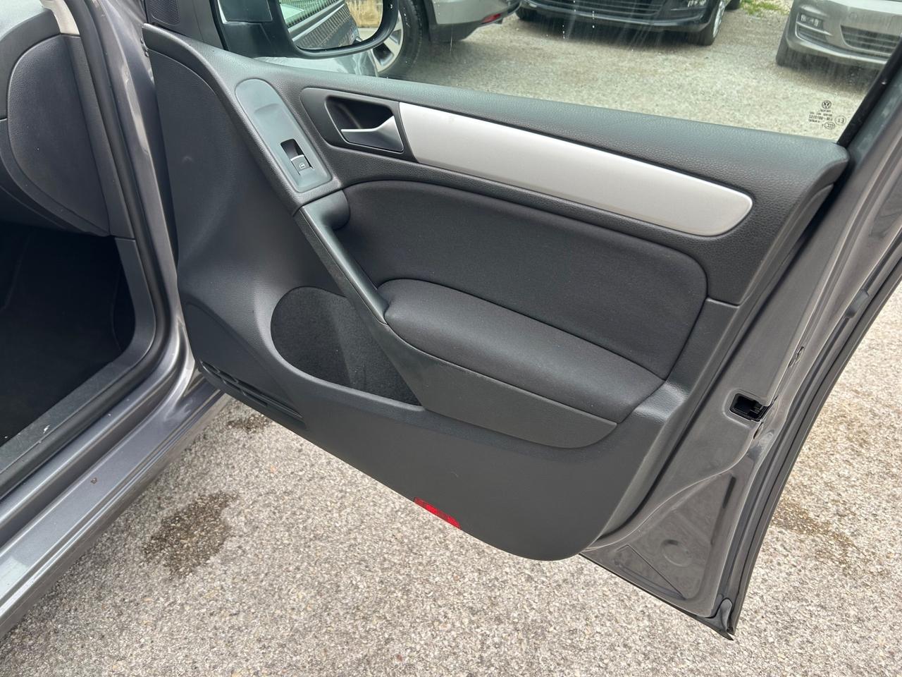 Volkswagen Golf 1.6 TDI DPF 5p. Highline