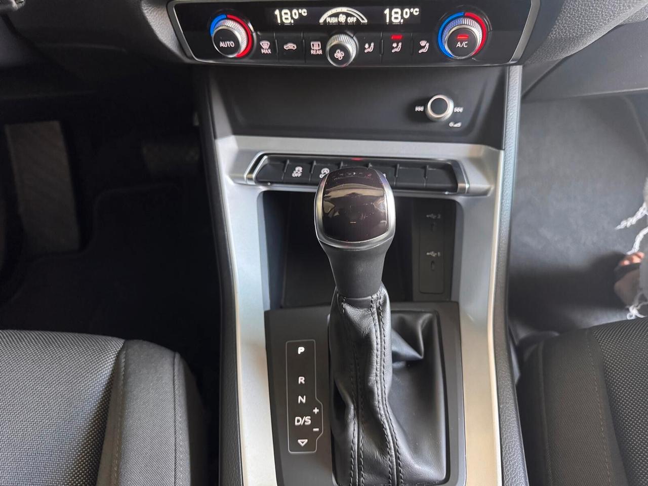 Audi Q3 35 TDI S tronic Business Advanced