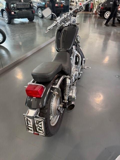 SUZUKI INTRUDER 600