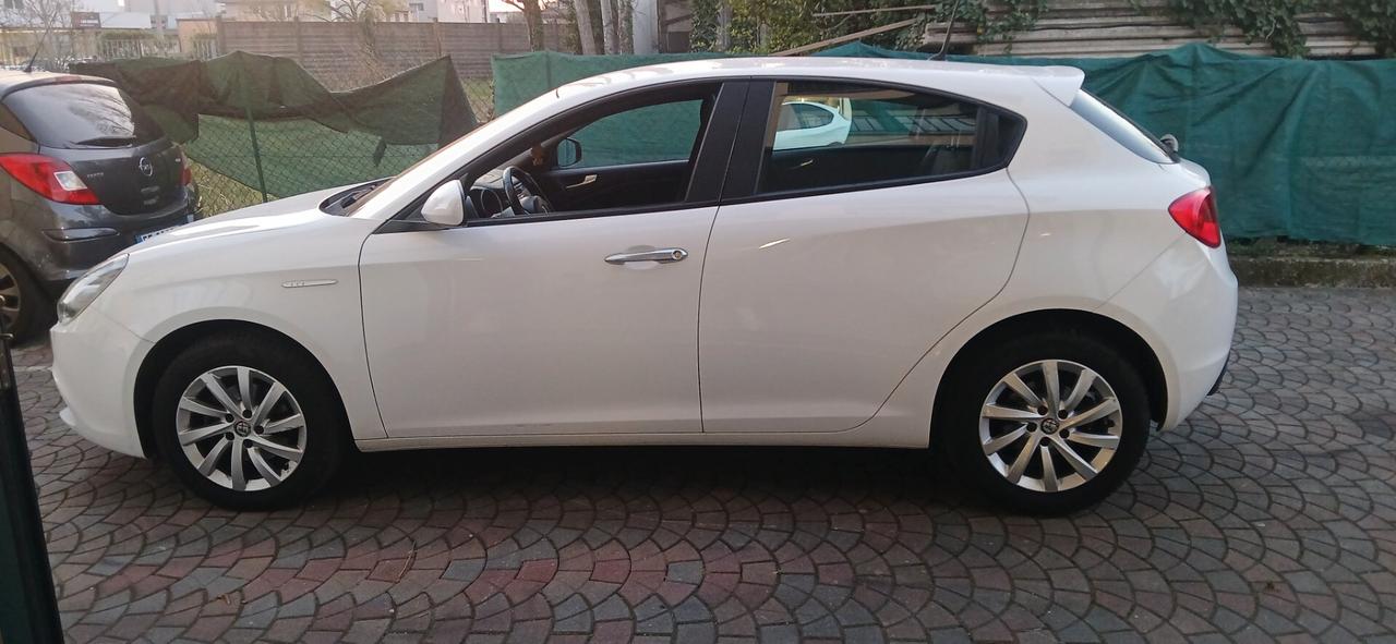Alfa Romeo Giulietta 1.6 JTDm neopatentati euro 6