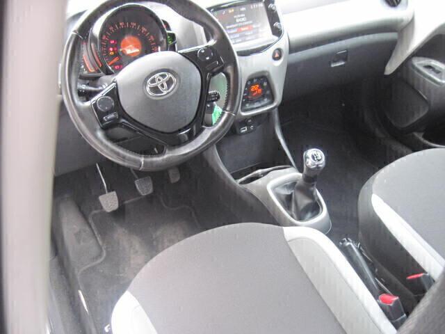 Toyota Aygo 1.0 VVT-i 69 CV 5 porte x-cool TSS FINANZIABILE NEOPATENTATI