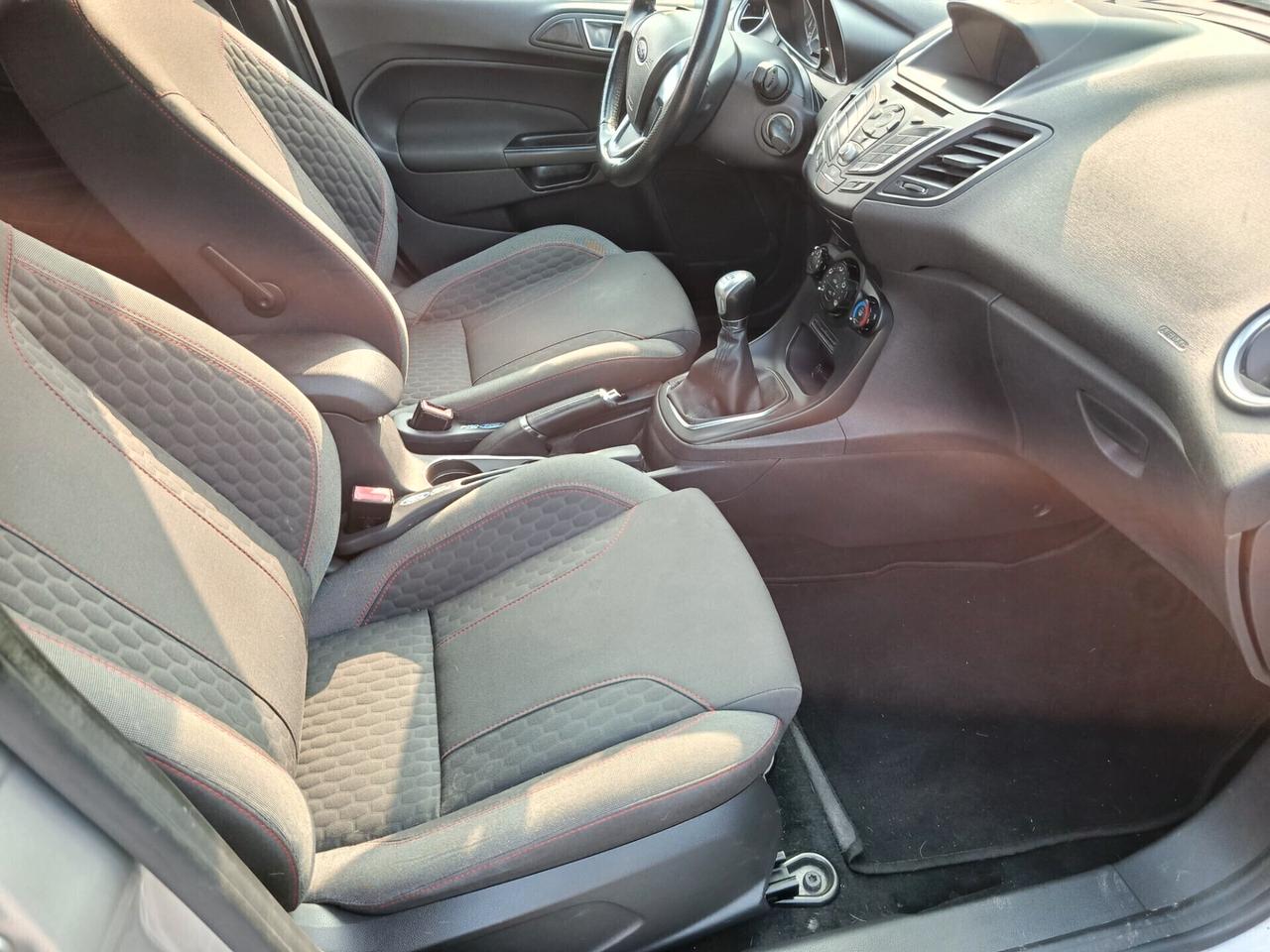 Ford Fiesta 1.5 TDCi 75CV 5 porte ST-Line OK NEOPATENTATI