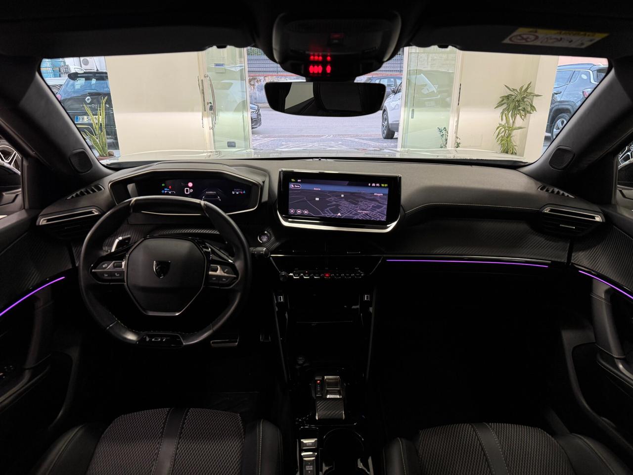 Peugeot 2008 PureTech 130cv EAT8 GT