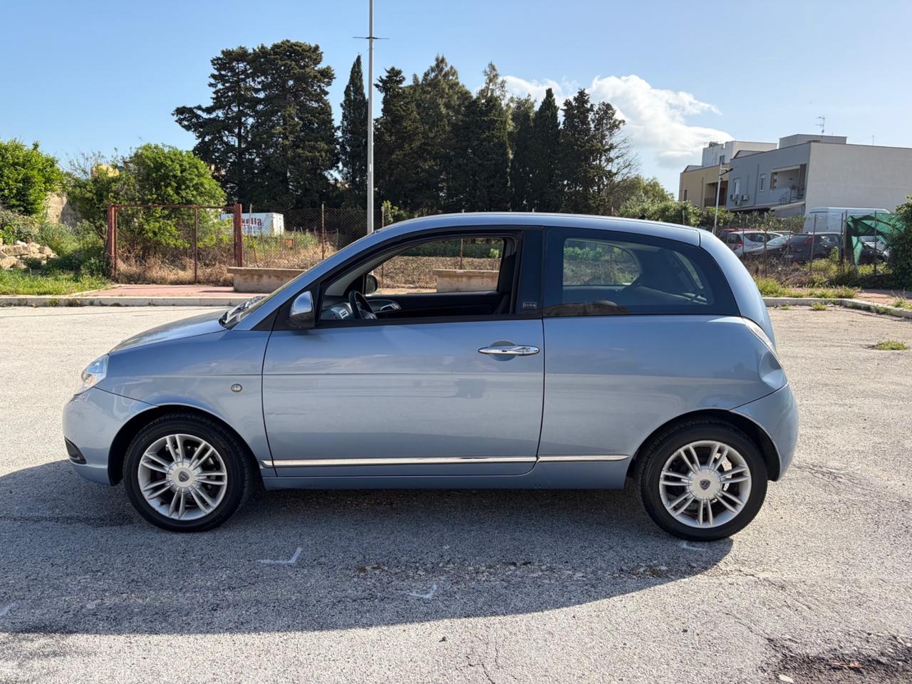 Lancia Ypsilon 1.2 69 CV Argento