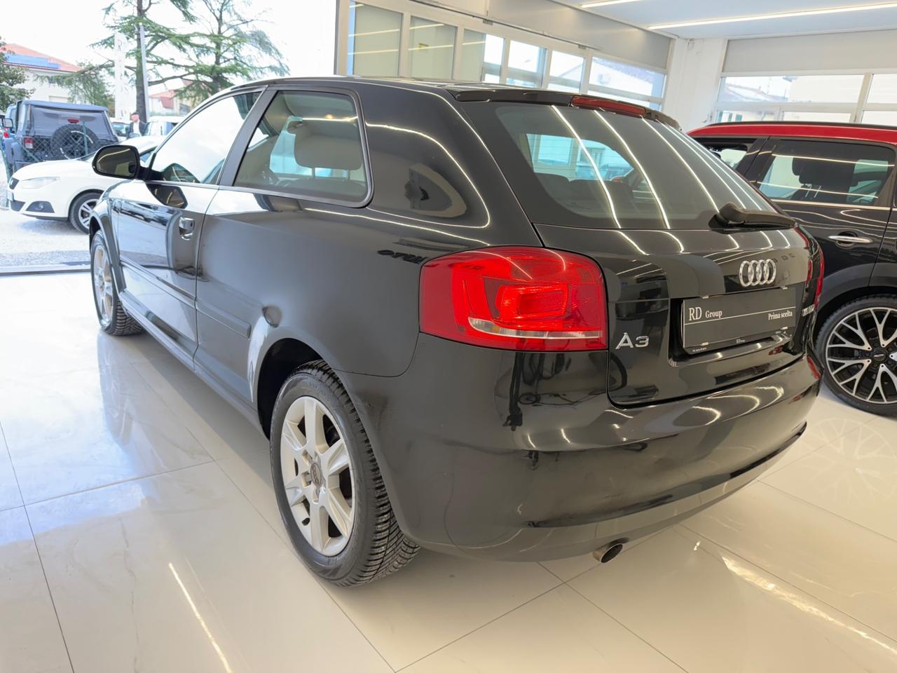 Audi A3 1.6 tdi Ambiente 90cv okneopatentati