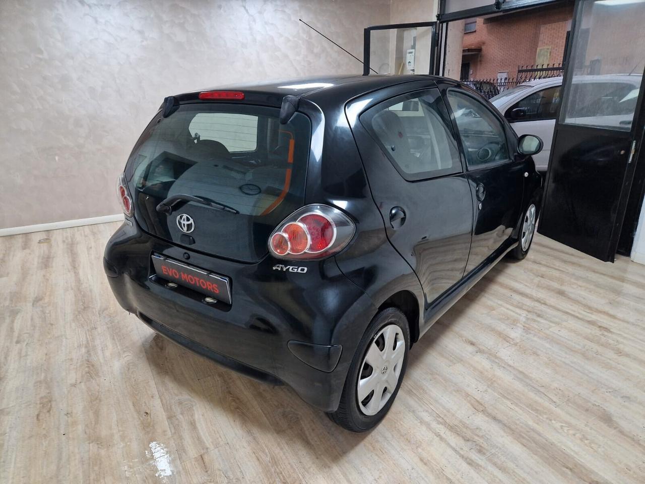 Toyota Aygo 1.0 5 porte Automatica