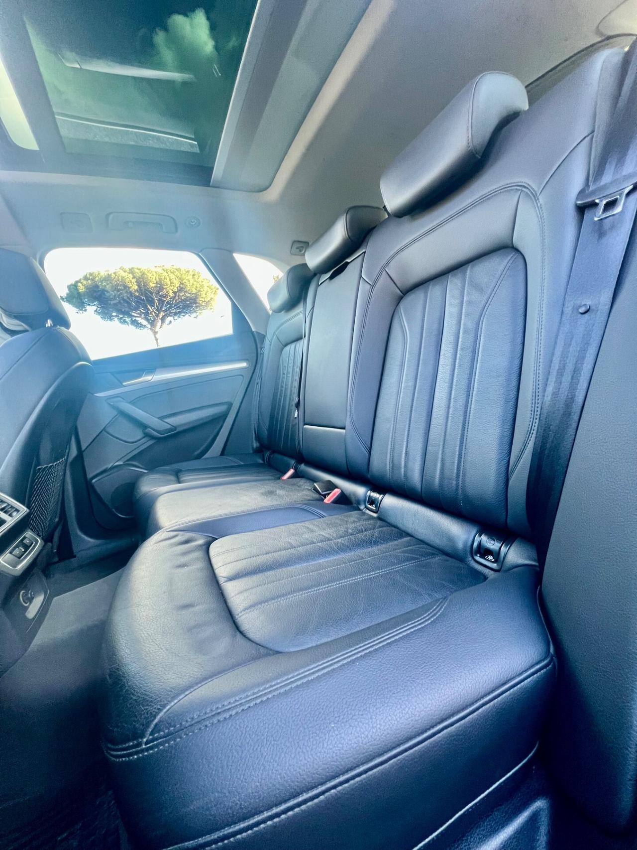 Audi Q5 2.0 TDI 150 CV Acc.Permute