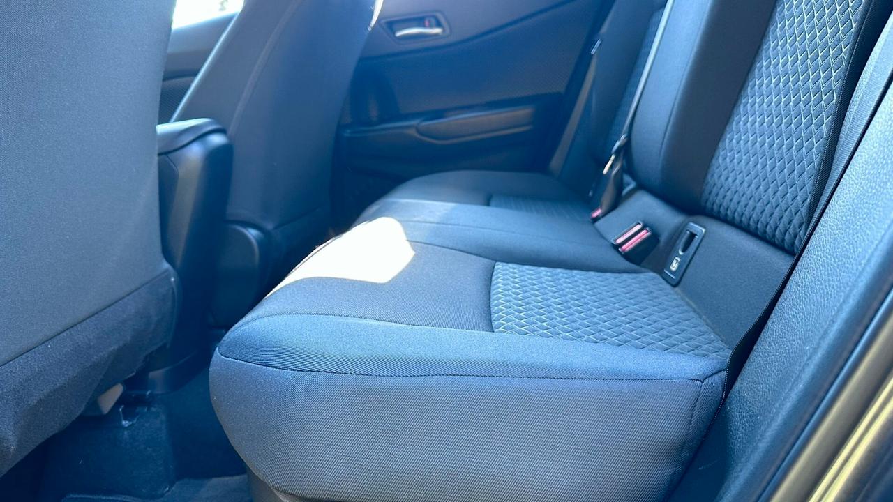 Toyota C-HR 1.8 Hybrid E-CVT Lounge PERFETTA leggi testo