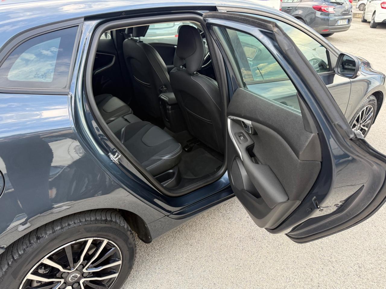 Volvo V40 D2 Geartronic R-design