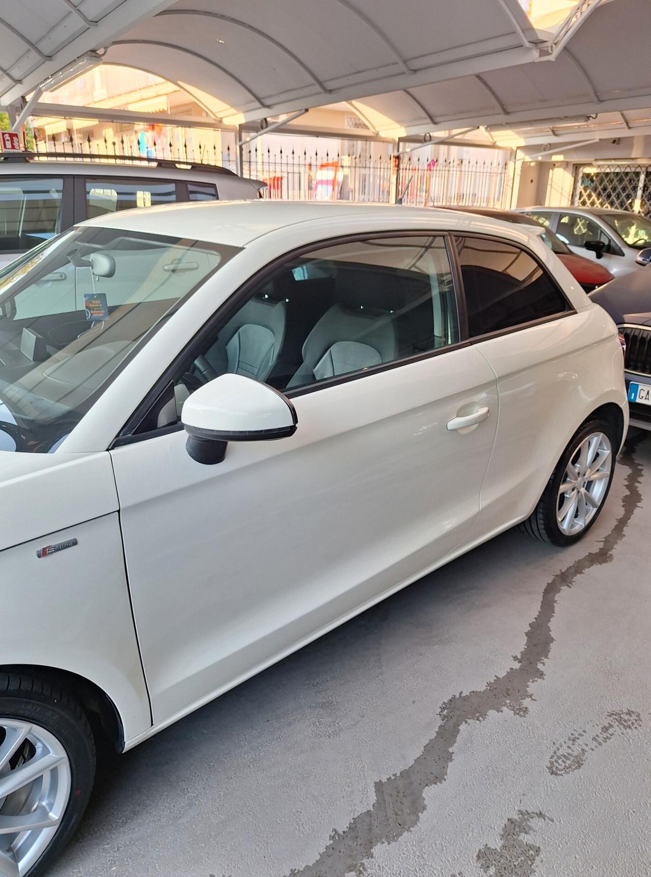 Audi A1 1.6 TDI 90 cv Ambition 2012
