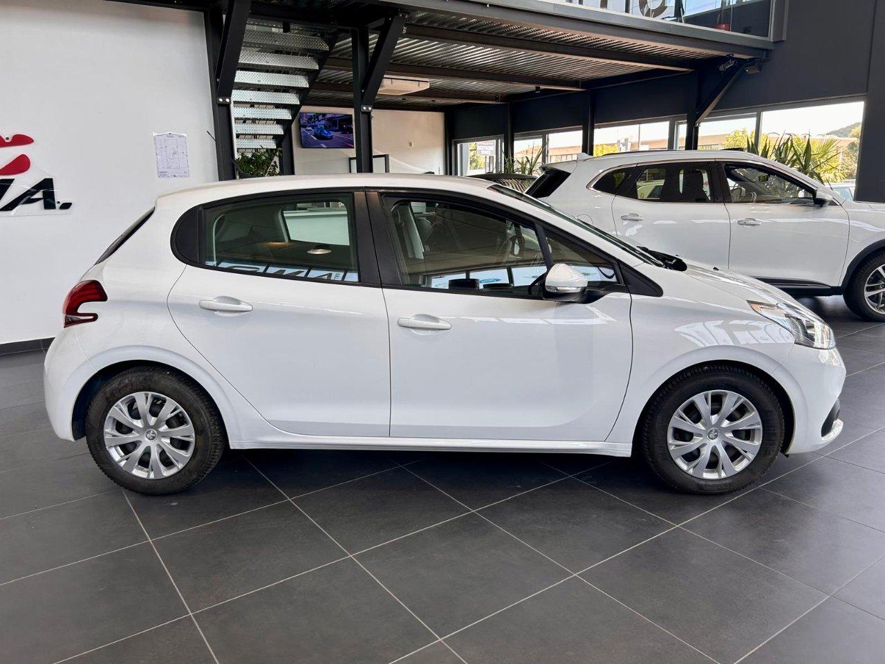 Peugeot 208 5 Porte 208 5p 1.5 bluehdi Active s&s 100cv 5m