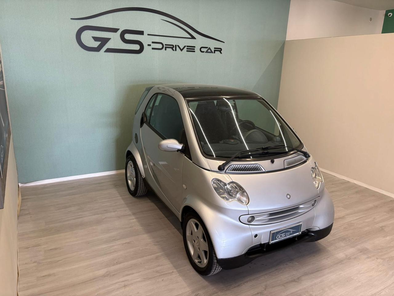 Smart fortwo 700cc 69cv Automatica