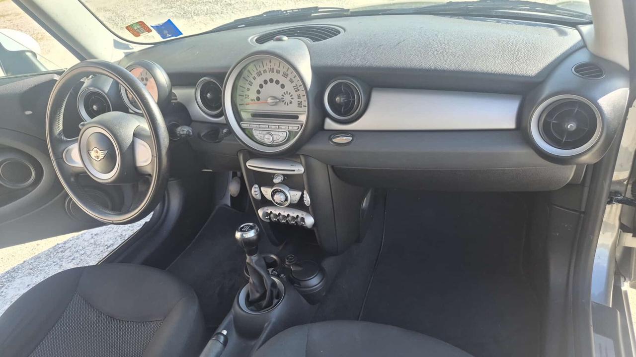 Mini 1.6 16V Abbey Road D
