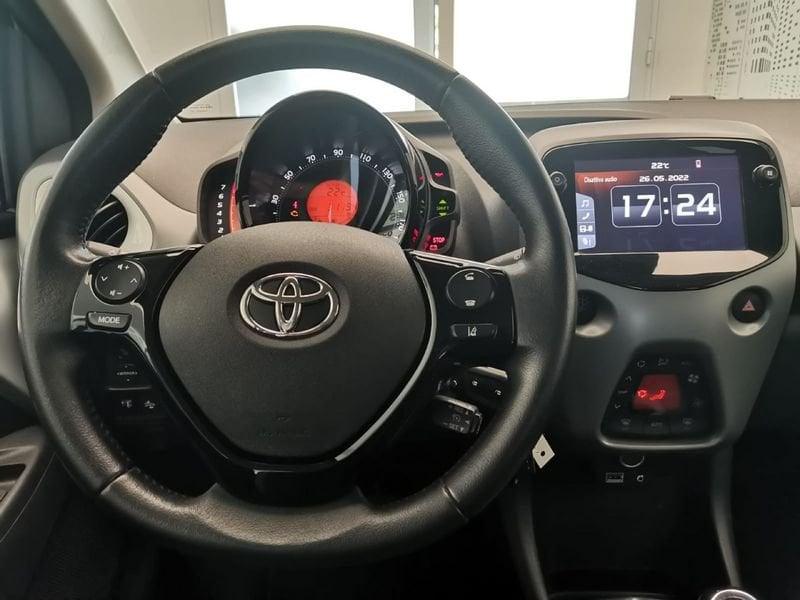 Toyota Aygo 2ª serie Connect 1.0 VVT-i 72 CV 5p. x-play