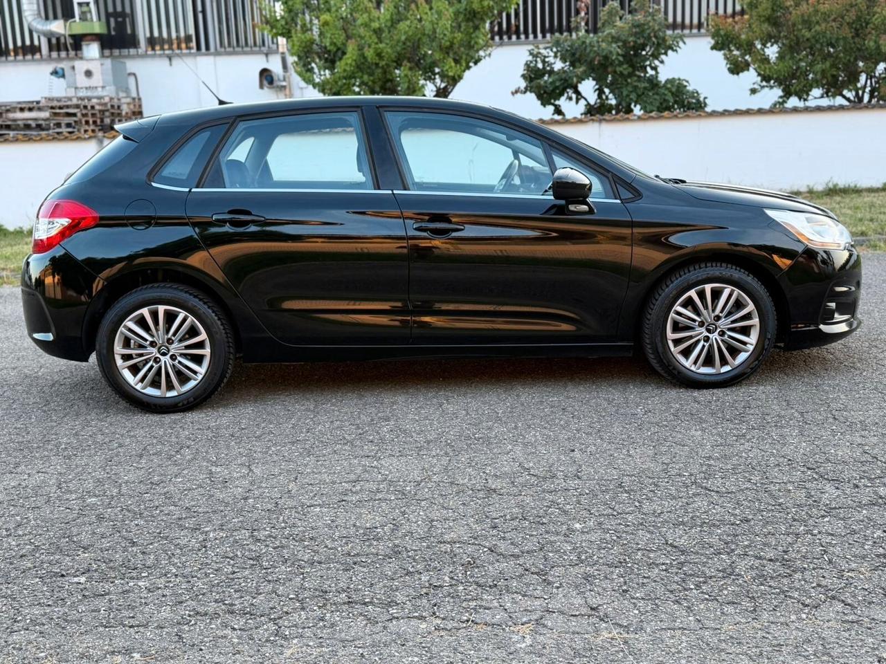 Citroen C4 1.6 e-HDi Berlina 115cv