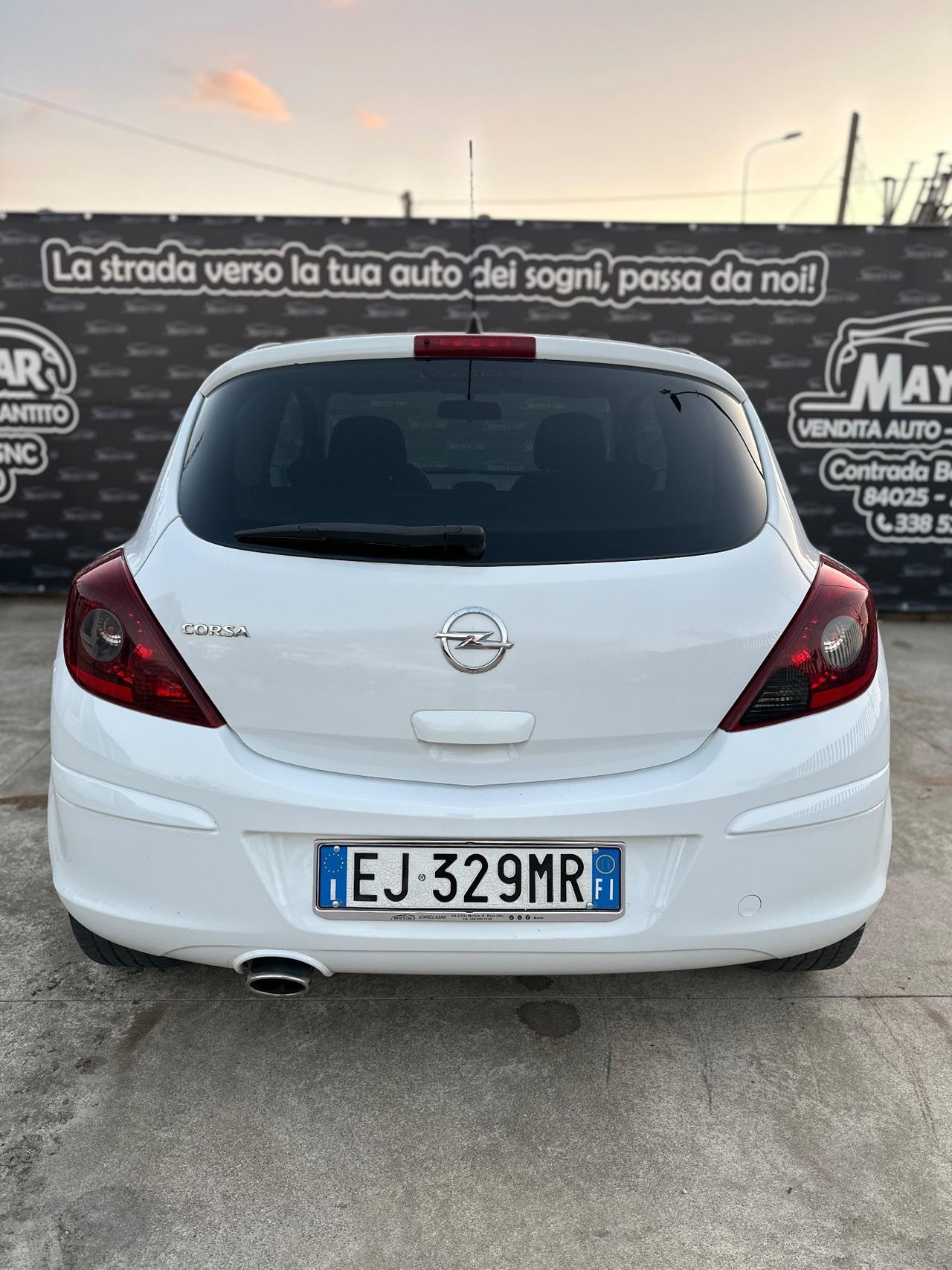 OPEL CORSA (anno 2011)
