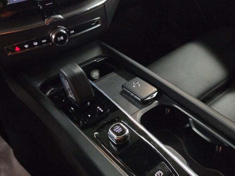 VOLVO XC60 (2017-->) XC60 B4 (d) AWD automatico...