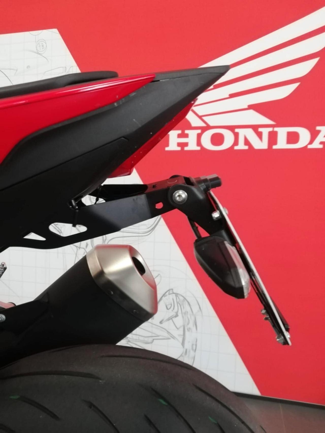 Honda CB 1000 HORNET- 2025 - 1903 KM