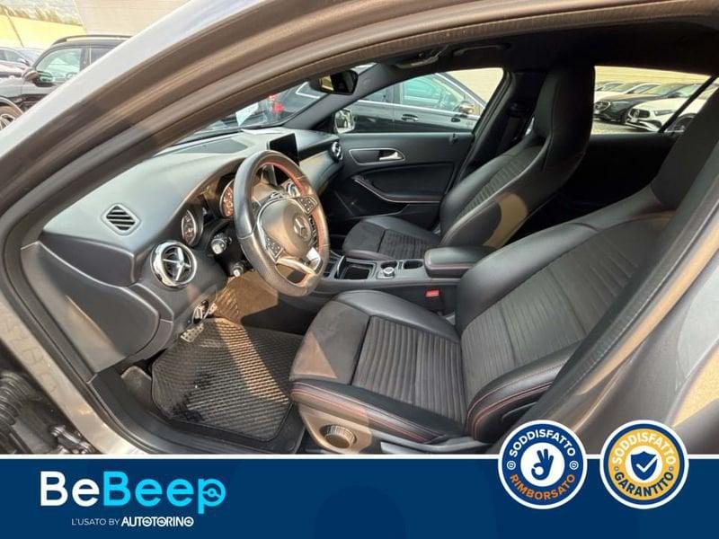 Mercedes-Benz GLA 200 D PREMIUM AUTO