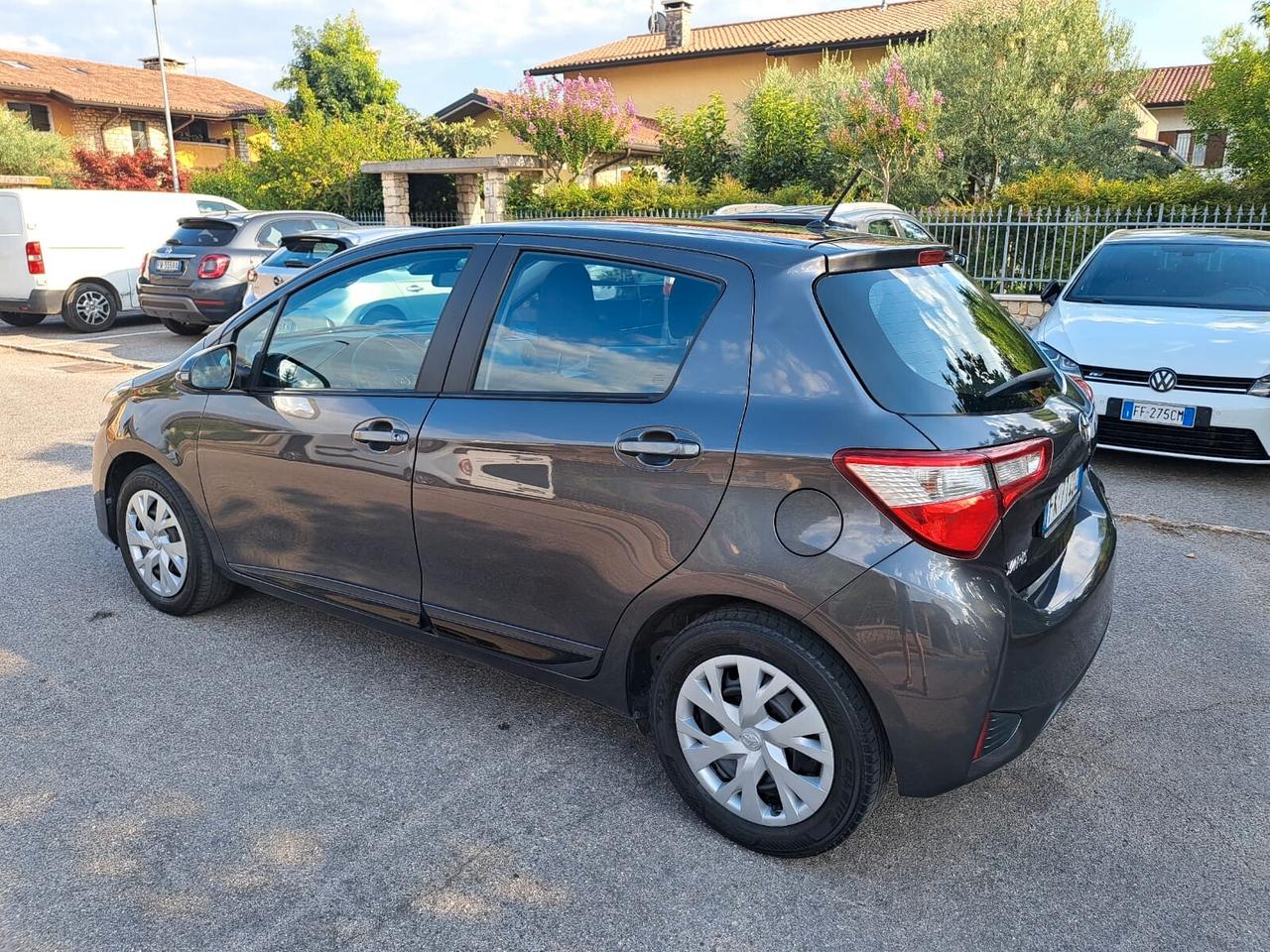 Toyota Yaris 1.0 5 porte Active