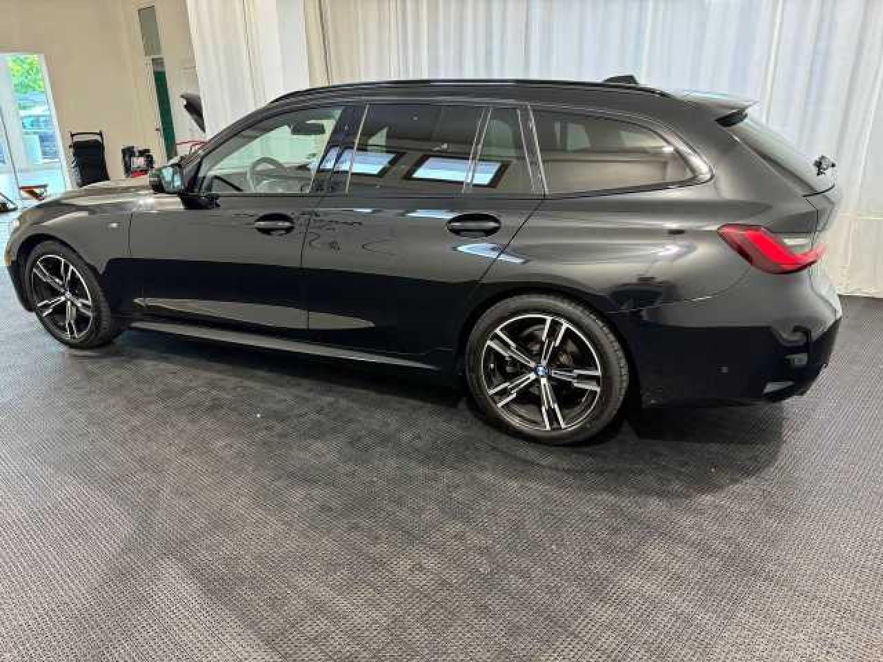 BMW 320 Touring mhev 48V xdrive Msport auto