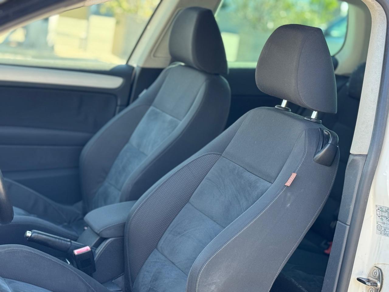 VOLKSWAGEN GOLF 1.6 TDI 105CV GARANZIA 12 MESI