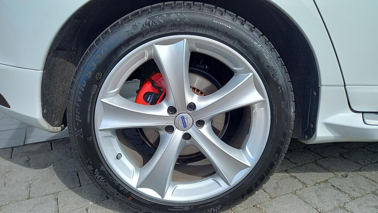 Volvo XC 60 XC60 D4 AWD Geartronic R-design Momentum
