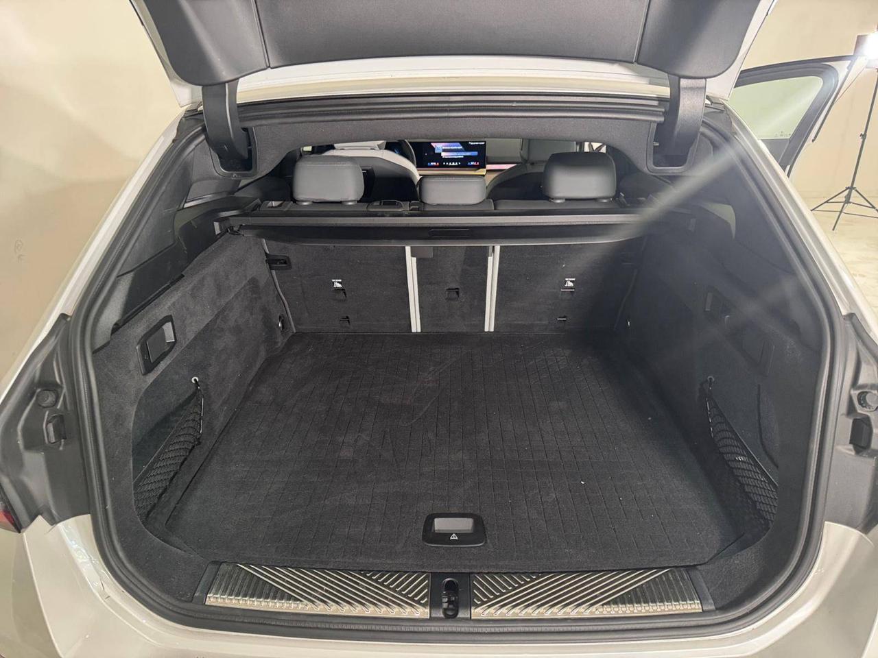 BMW Serie 5 i5 Touring eDrive40 MSport Pro