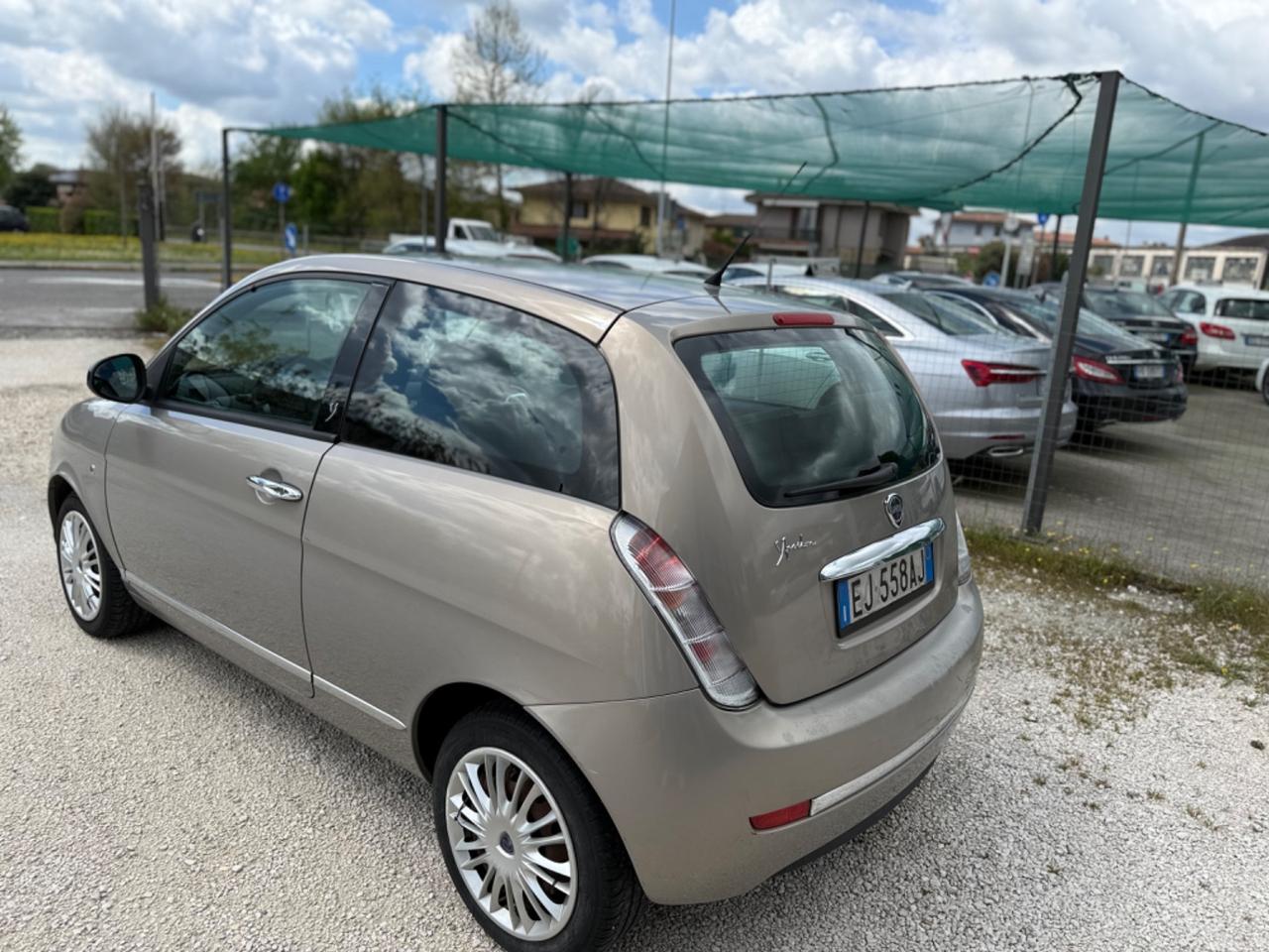 Lancia Ypsilon 1.3 MJT 75 CV Platino Ok neopatent Euro5