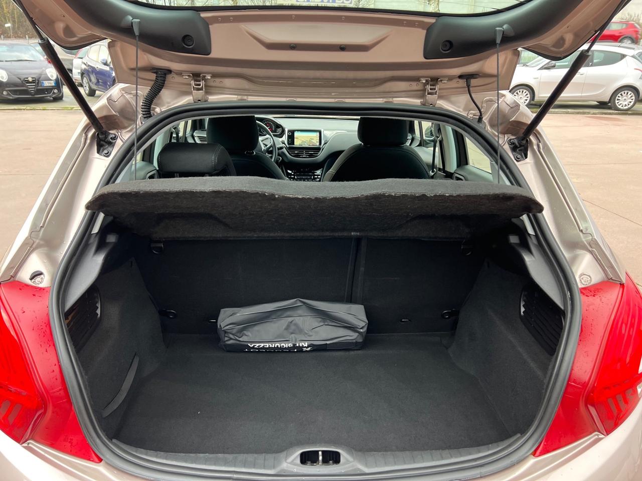 Peugeot 208 1.4 HDi 68 CV 5 porte Active