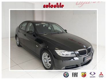 BMW Serie 3 320i cat Attiva da 08/25 STORICA