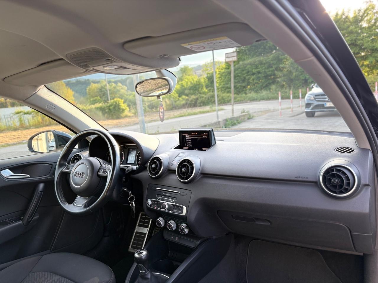 Audi A1 1.4 TDI 90 CV PERLATA S-LINE FULL/LED