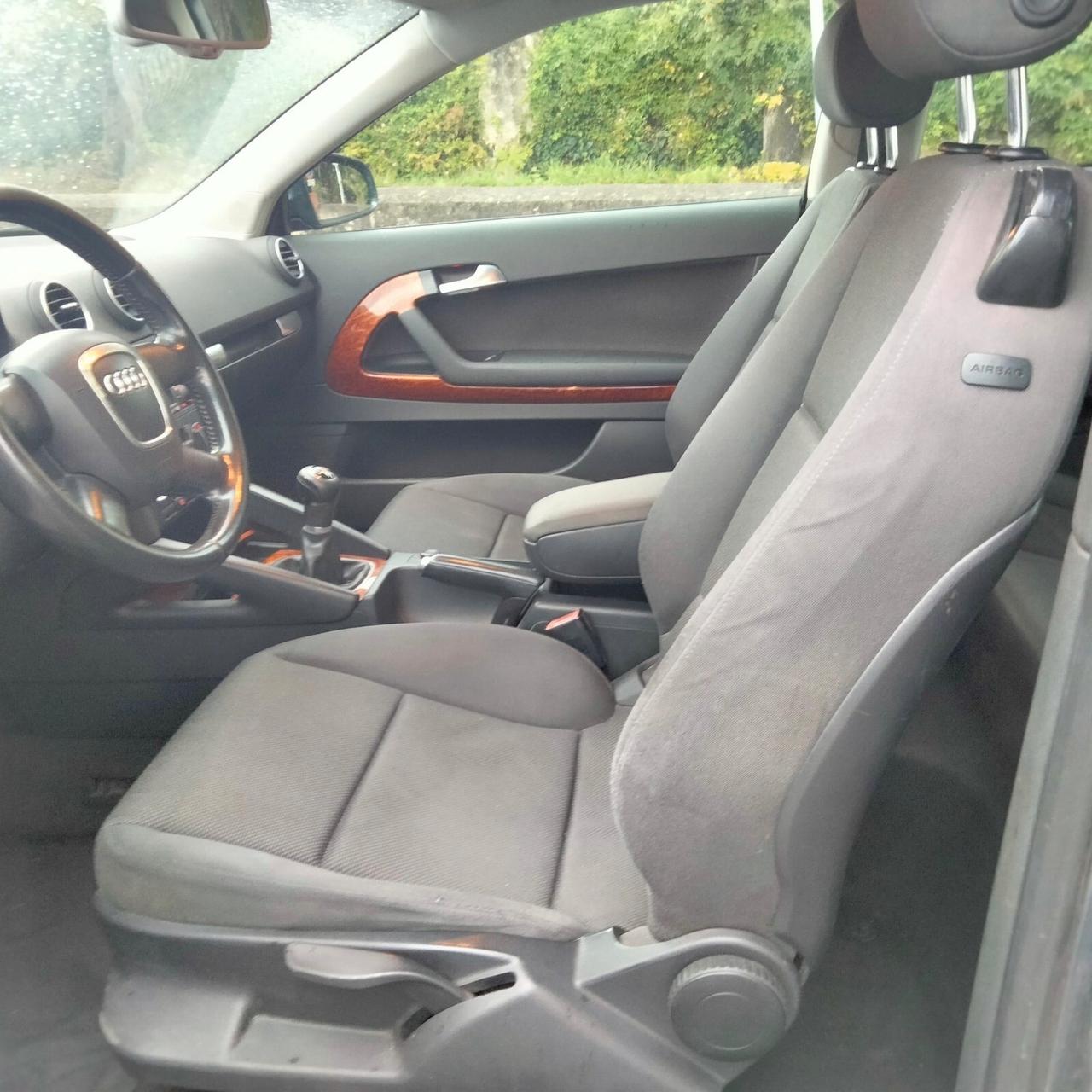 Audi A3 1.6 16V FSI Ambition NEOPATENTATI