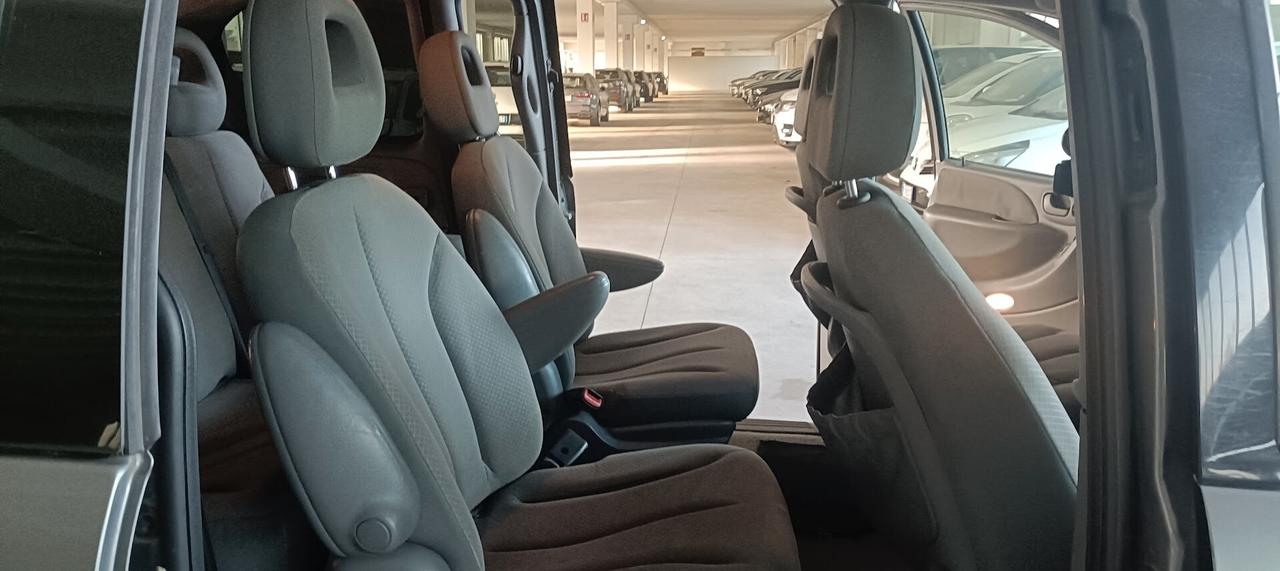 Chrysler Voyager Grand 2.8 CRD cat Limited Auto