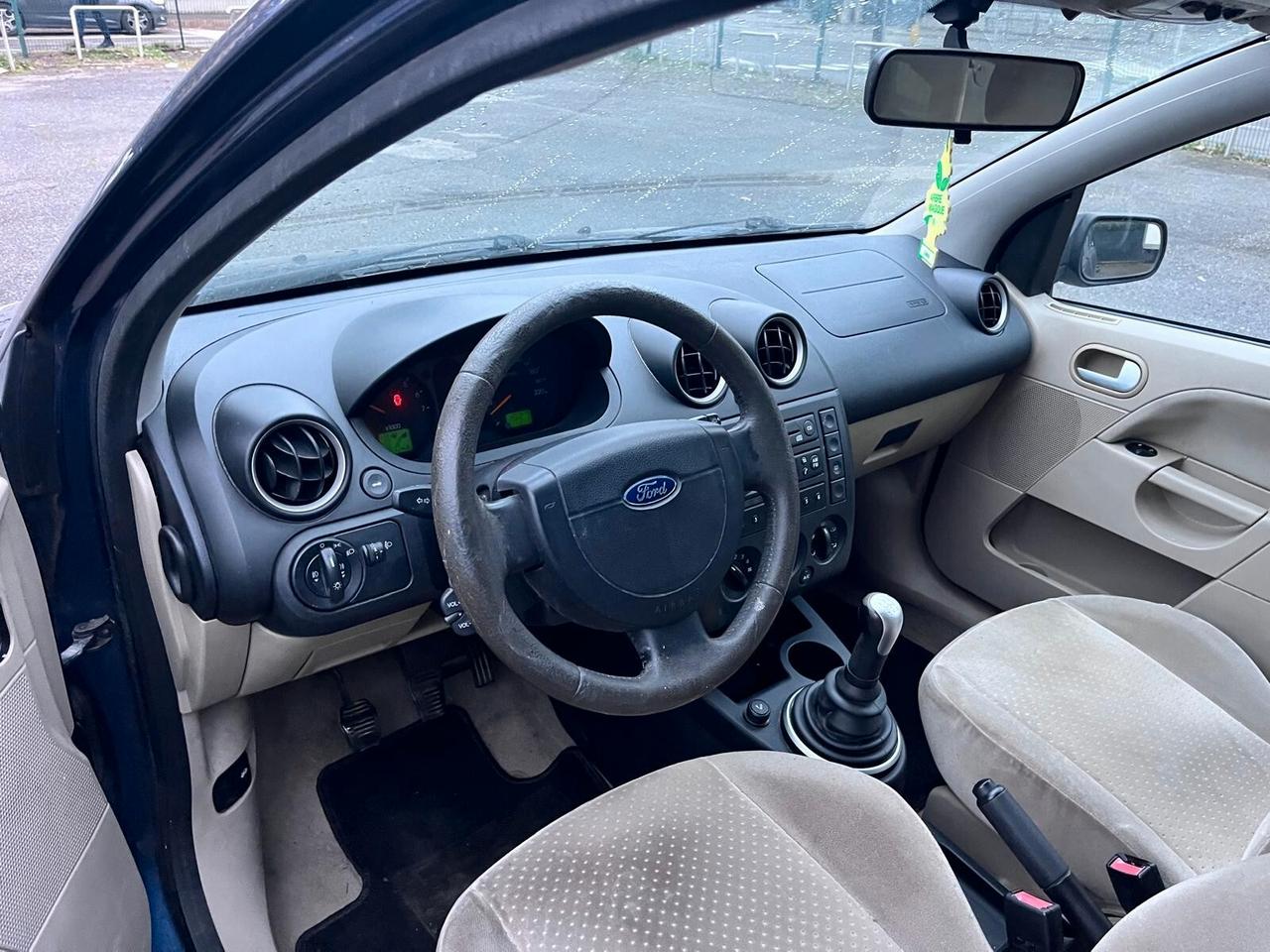 Ford Fiesta 1.4 16V 5p. Ghia - 2003