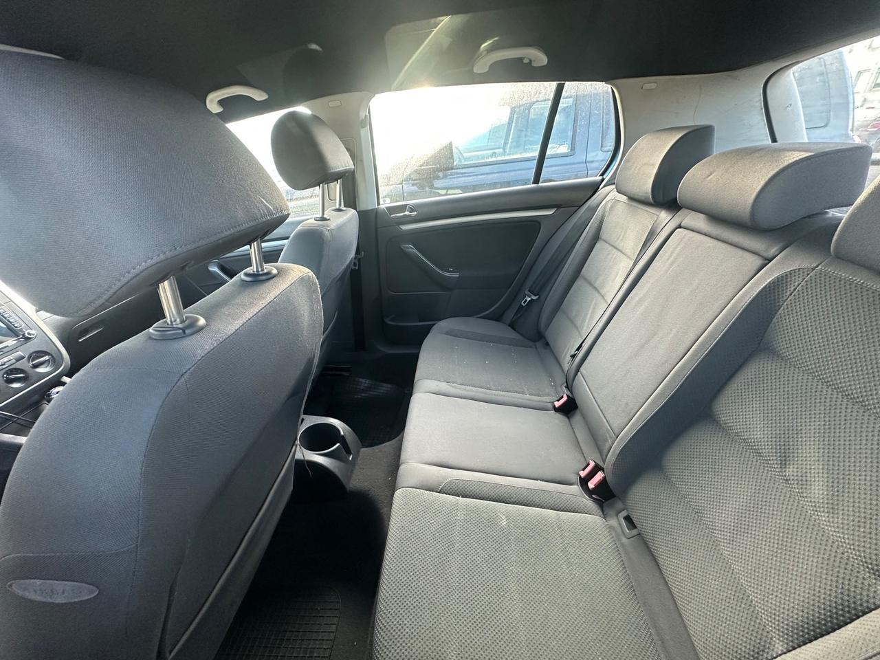 Volkswagen Golf 1.6 16V FSI 3p. Sportline