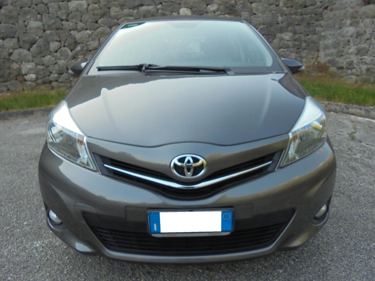 TOYOTA YARIS 1.0 VVT-i 5P ACTIVE – UNIPROPRIETARIO-