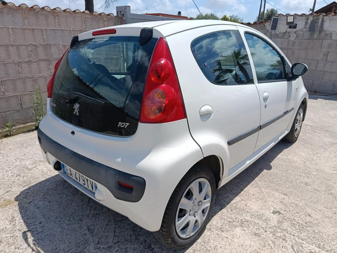 Peugeot 107 1.0 68CV 5p. Sweet Years