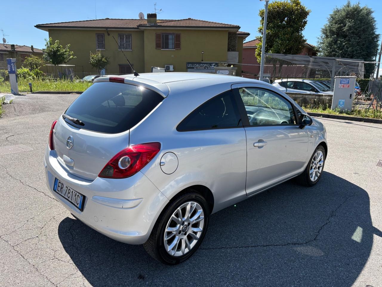 Opel Corsa 1.2 85CV 3 porte GPL-TECH b-color