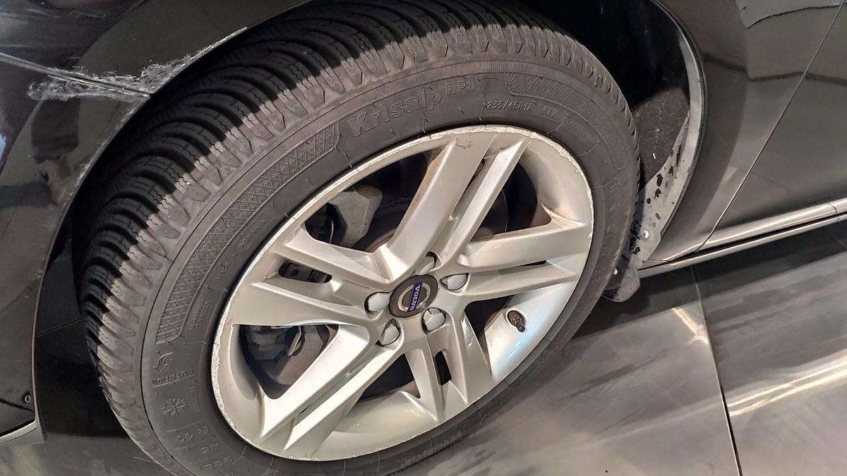 VOLVO V60 D6 Twin Engine Geartronic Summum
