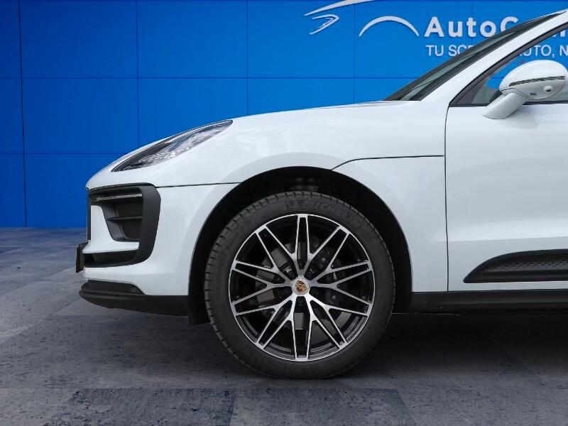 PORSCHE Macan 2.0