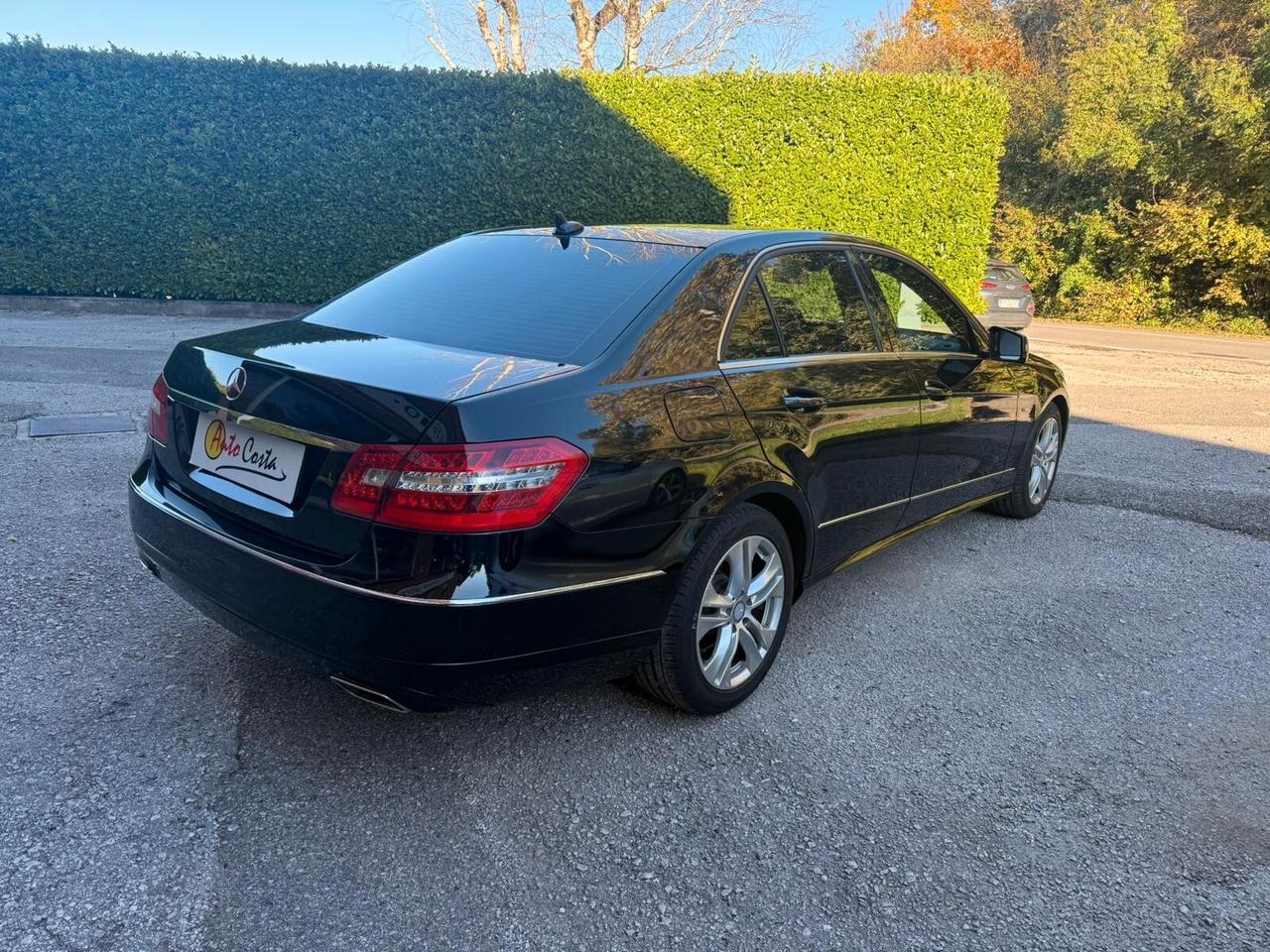 Mercedes-benz E 220 CDI BlueEFFICIENCY Avantgarde